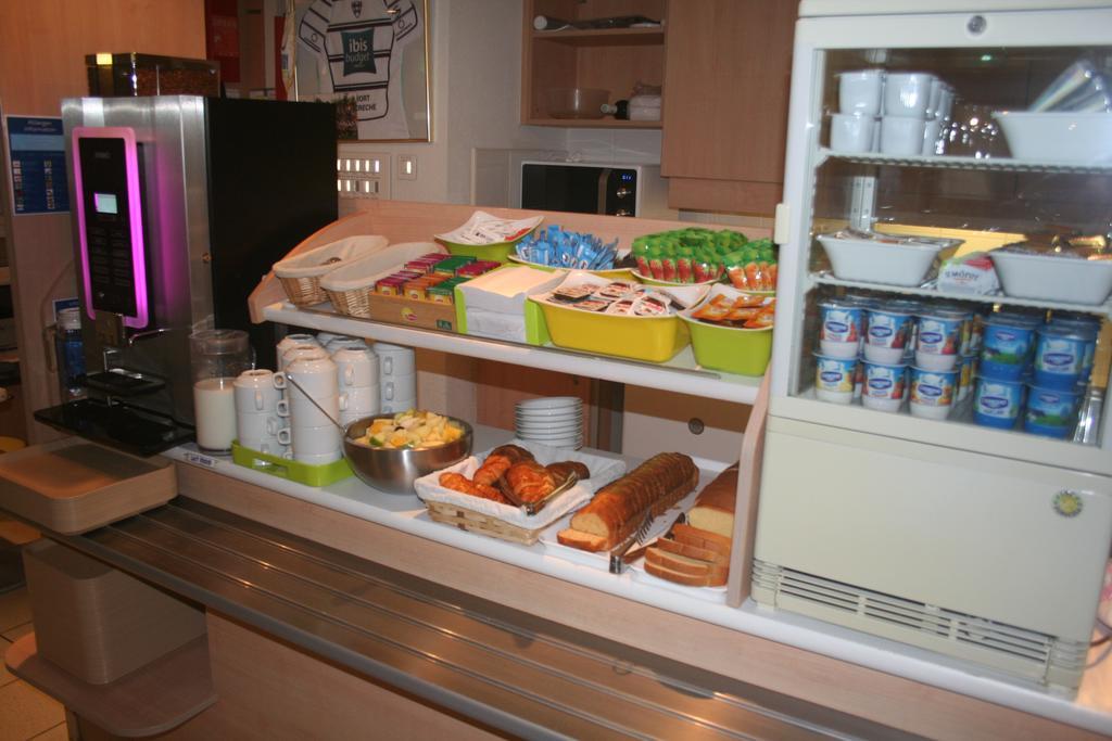 Ibis Budget Niort - La Creche מראה חיצוני תמונה